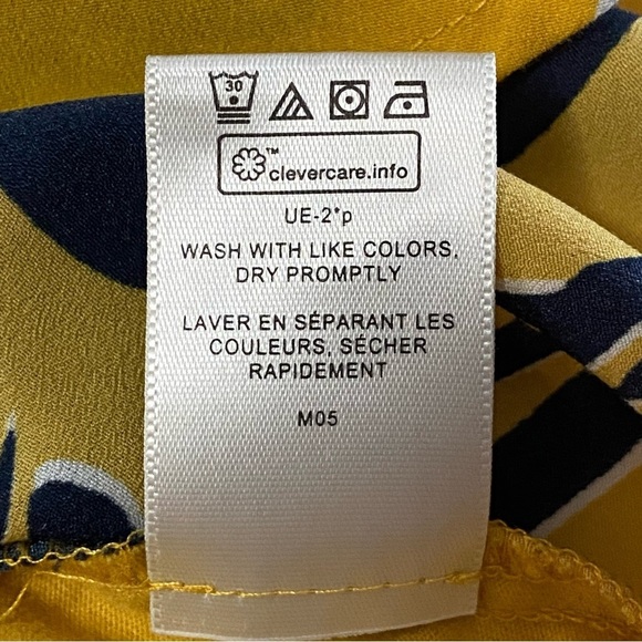 VAN HEUSEN / Yellow Floral Print Short Sleeve Blouse Size L - Picture 5 of 9